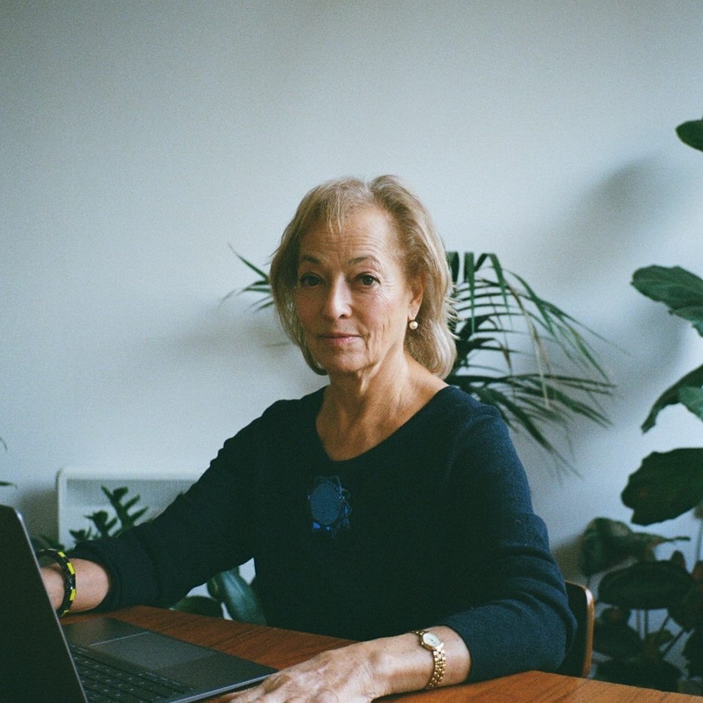 57710018 Geraldine Waring using a laptop computer