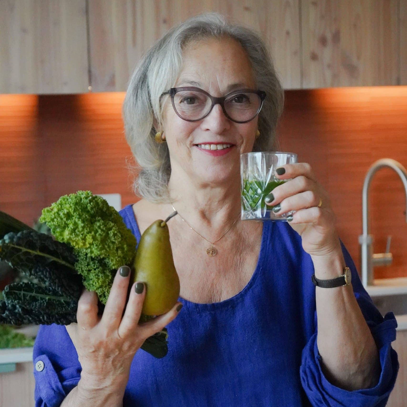 DSC08826 Geraldine Waring juicing queen